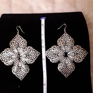 0 Jewelry - Silvertone Filigree Flower Pierced Dangle Earrings 0 Jewelry - Silvertone Filigree Flower Pierced Dangle Earrings